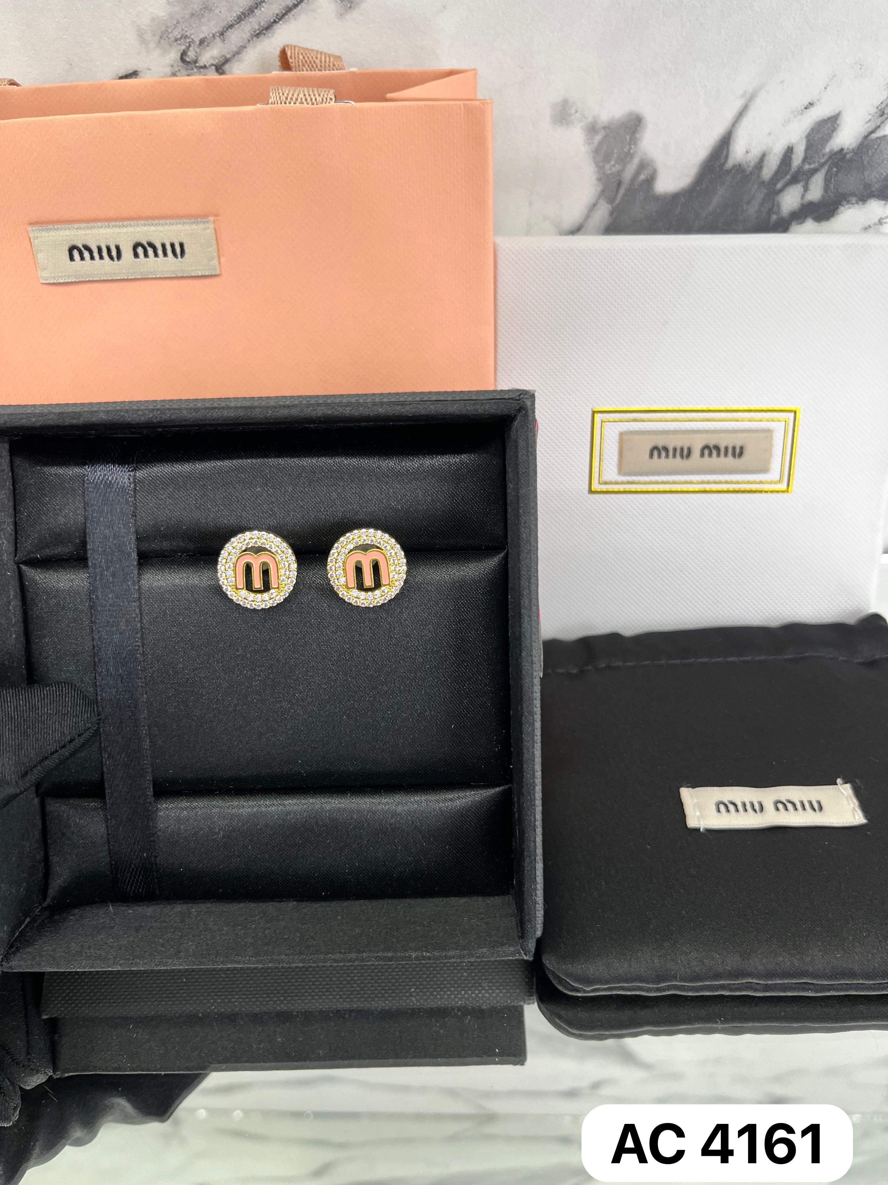 BISUTERIA Top Quality