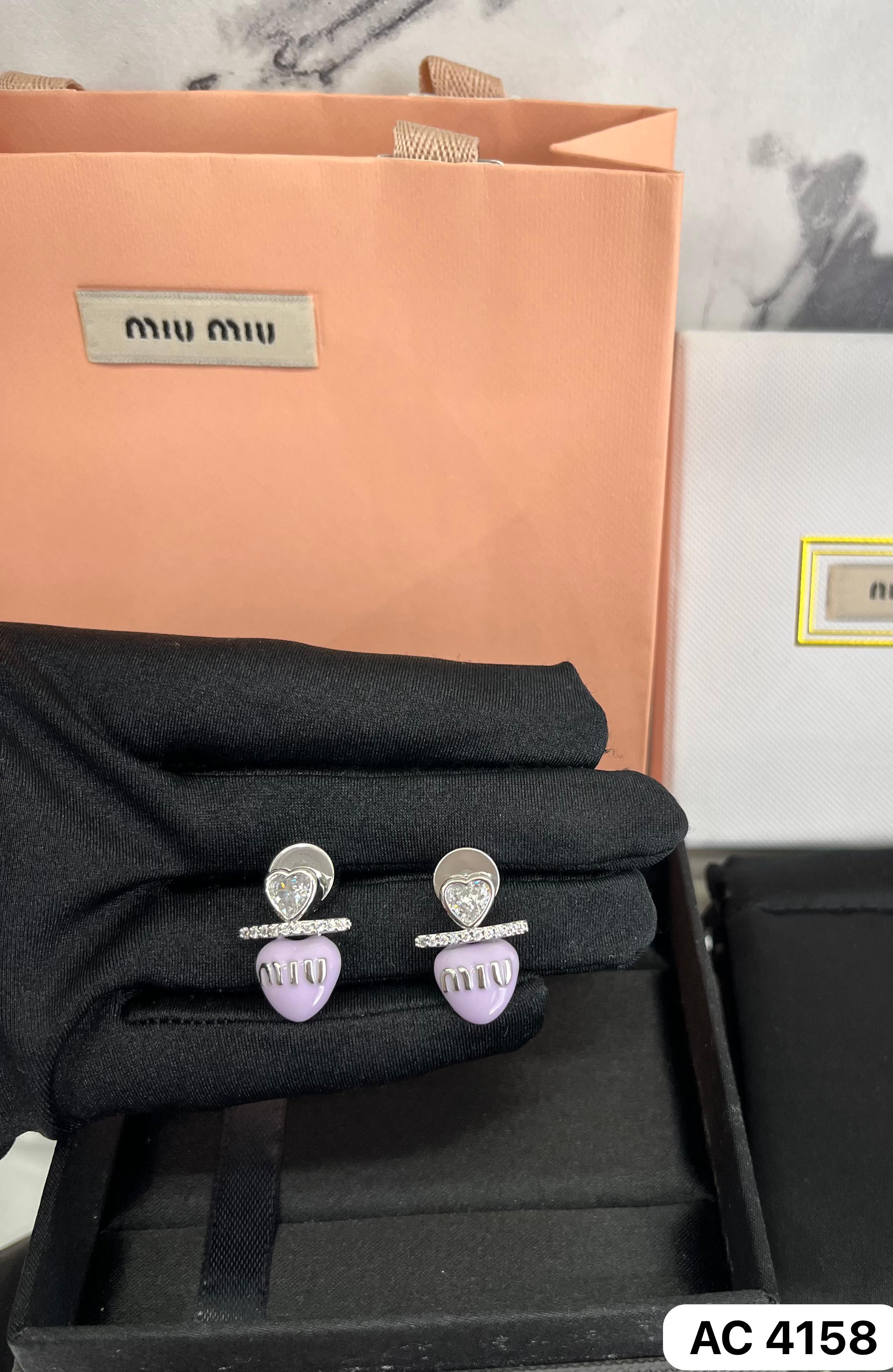 BISUTERIA Top Quality